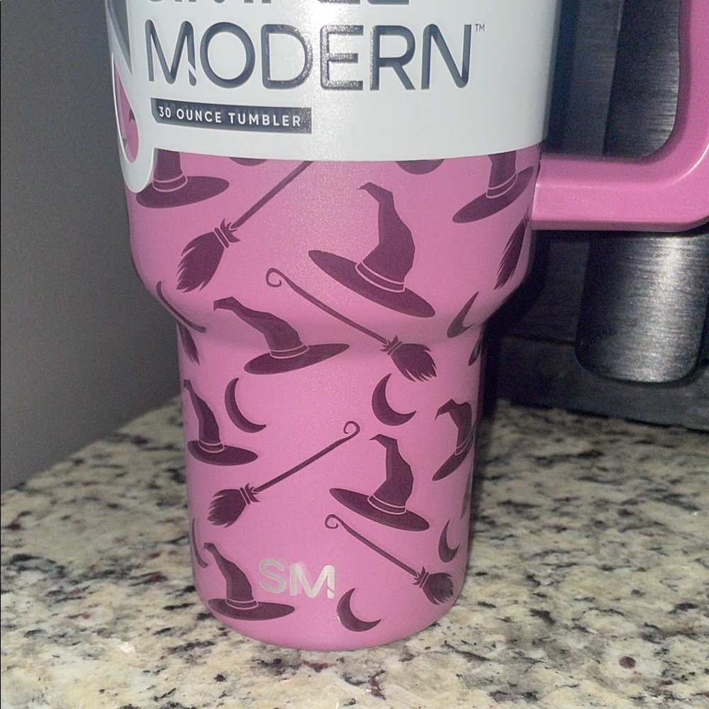 Simple Modern Pink Tumbler with Straw - Picture 2 of 2
